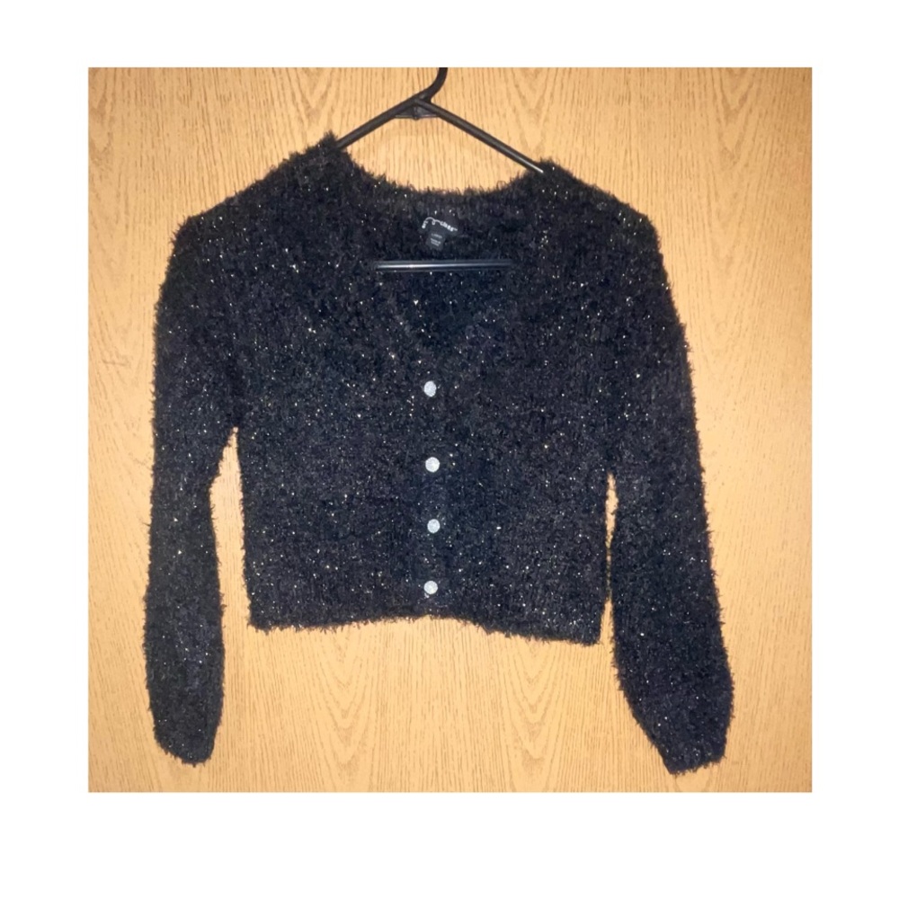 NWOT BLACK SUBTLE SPARKLE BUTTON DOWN SWEATER!